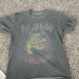 Def Leppard graphic tee